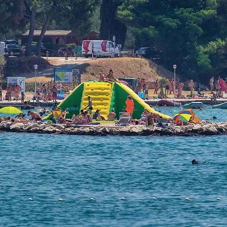 Nice Home In Sveti Filip I Jakov *