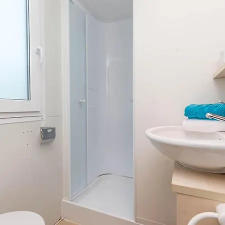 Awesome Home In Sveti Filip I Jakov With Wifi *