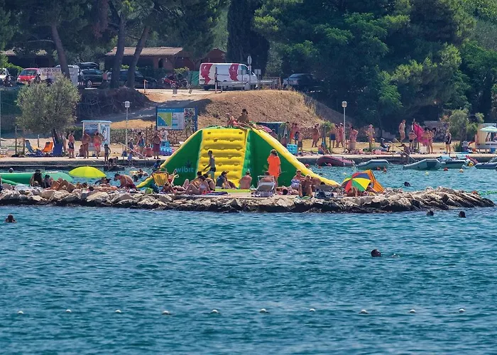 Nice Home In Sveti Filip I Jakov *