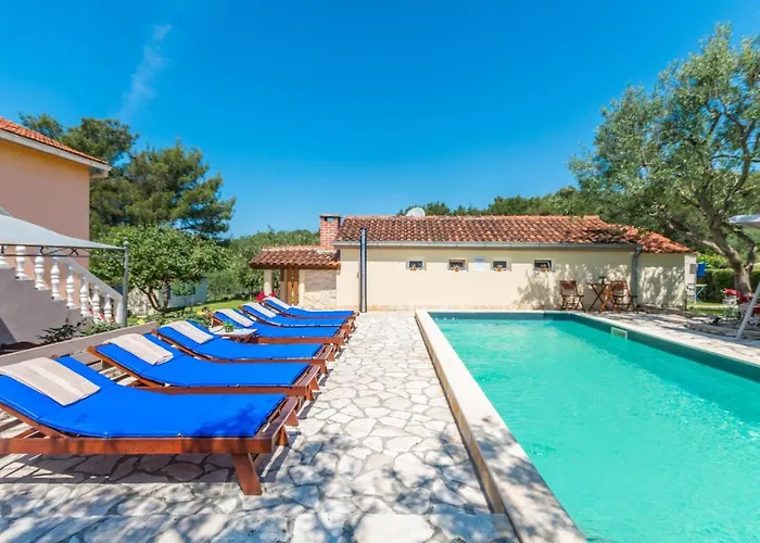 Nice Home In Sveti Filip I Jakov