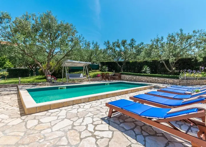 Nice Home In Sveti Filip I Jakov * Свети-Филип-и-Яков