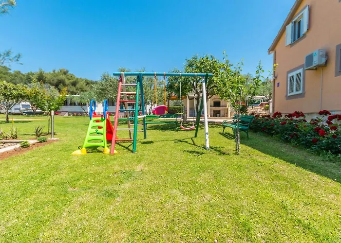 Nice Home In Sveti Filip I Jakov