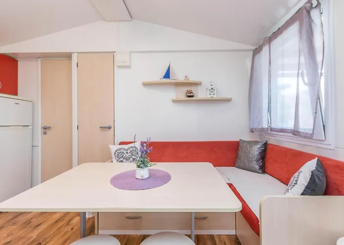 Nice Home In Sveti Filip I Jakov * Свети-Филип-и-Яков