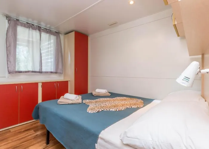 Nice Home In Sveti Filip I Jakov Свети-Филип-и-Яков